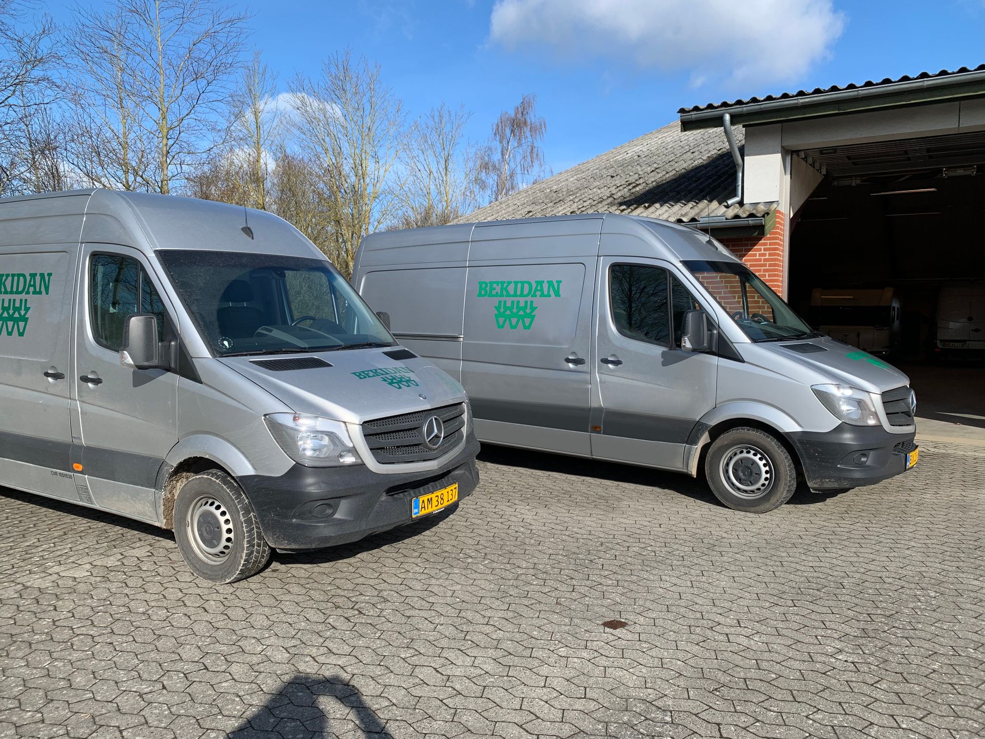Bekidan service team med biler