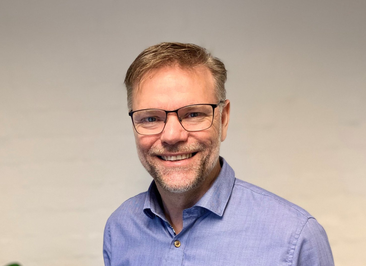 Kenneth direktør