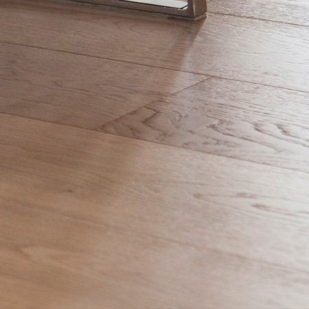 Parquet in legno chiaro