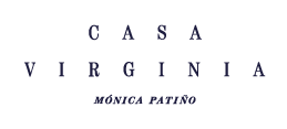 Logotipo de Casa Virginia con texto marino escaso y el nombre “Mónica Patiño” debajo.