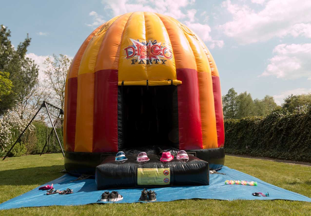Springkasteel huren Sint Lenaarts | Attractieverhuur L.V.G