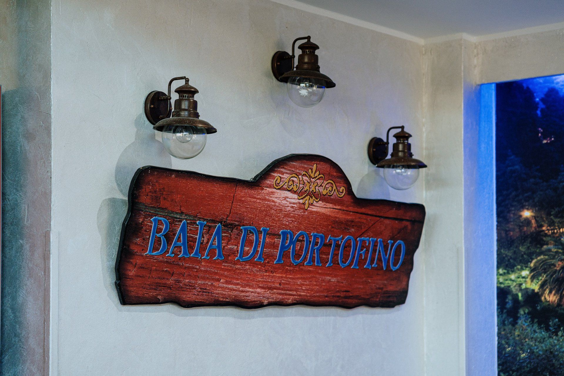 Insegna in legno