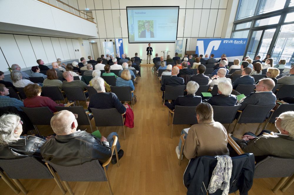 VR-BürgerEnergie Landsberg eG - Vortrag von Dr. Manfred Gößl