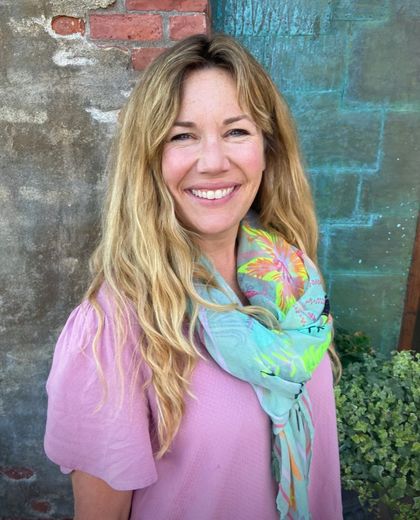 Andrea Knutson Psychotherapist, LSWAIC Andrea Knutson Psychotherapist, LSWAIC