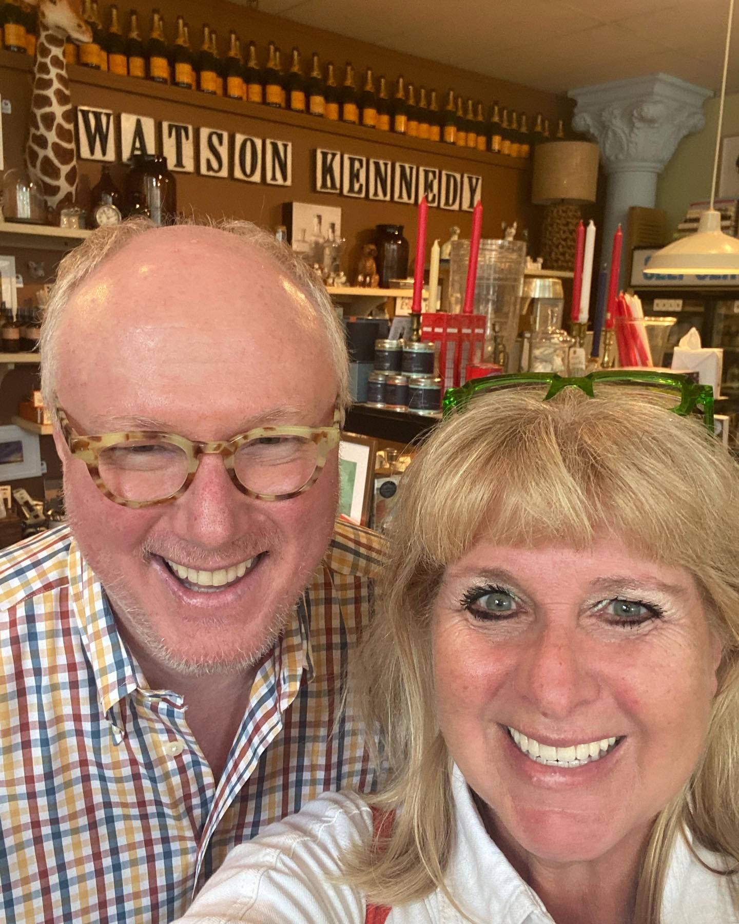 2 people smiling