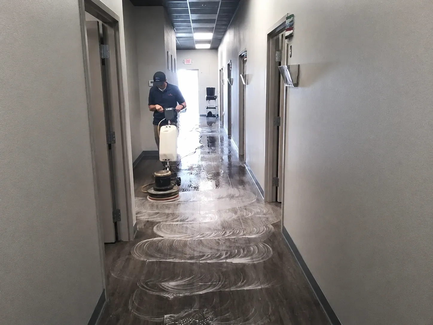 luxury vinyl plank cleaning orlando