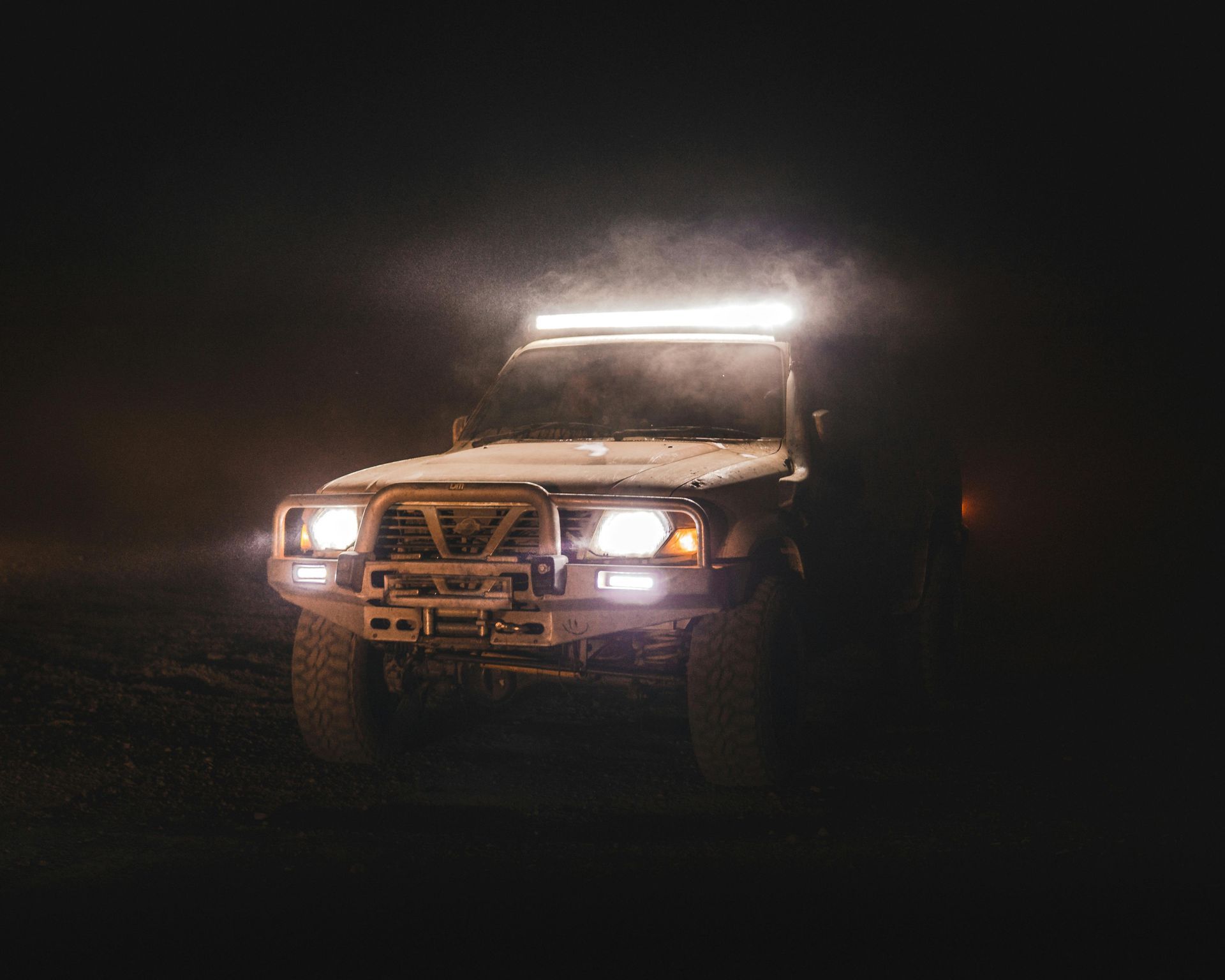 Truck-with-light-bar