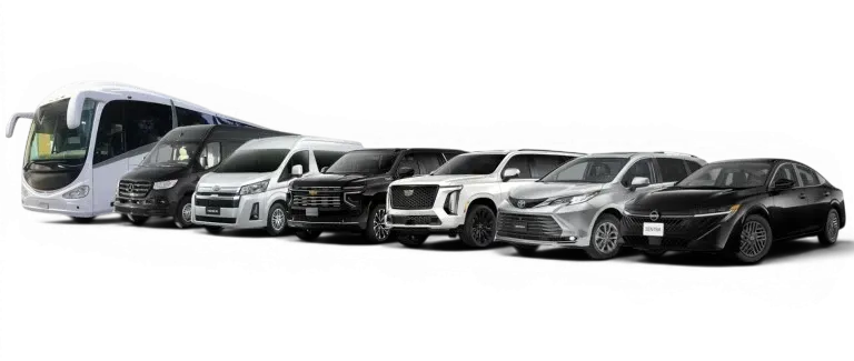 Una fila de cinco SUV y furgonetas Chevrolet en blanco y negro sobre un fondo blanco.