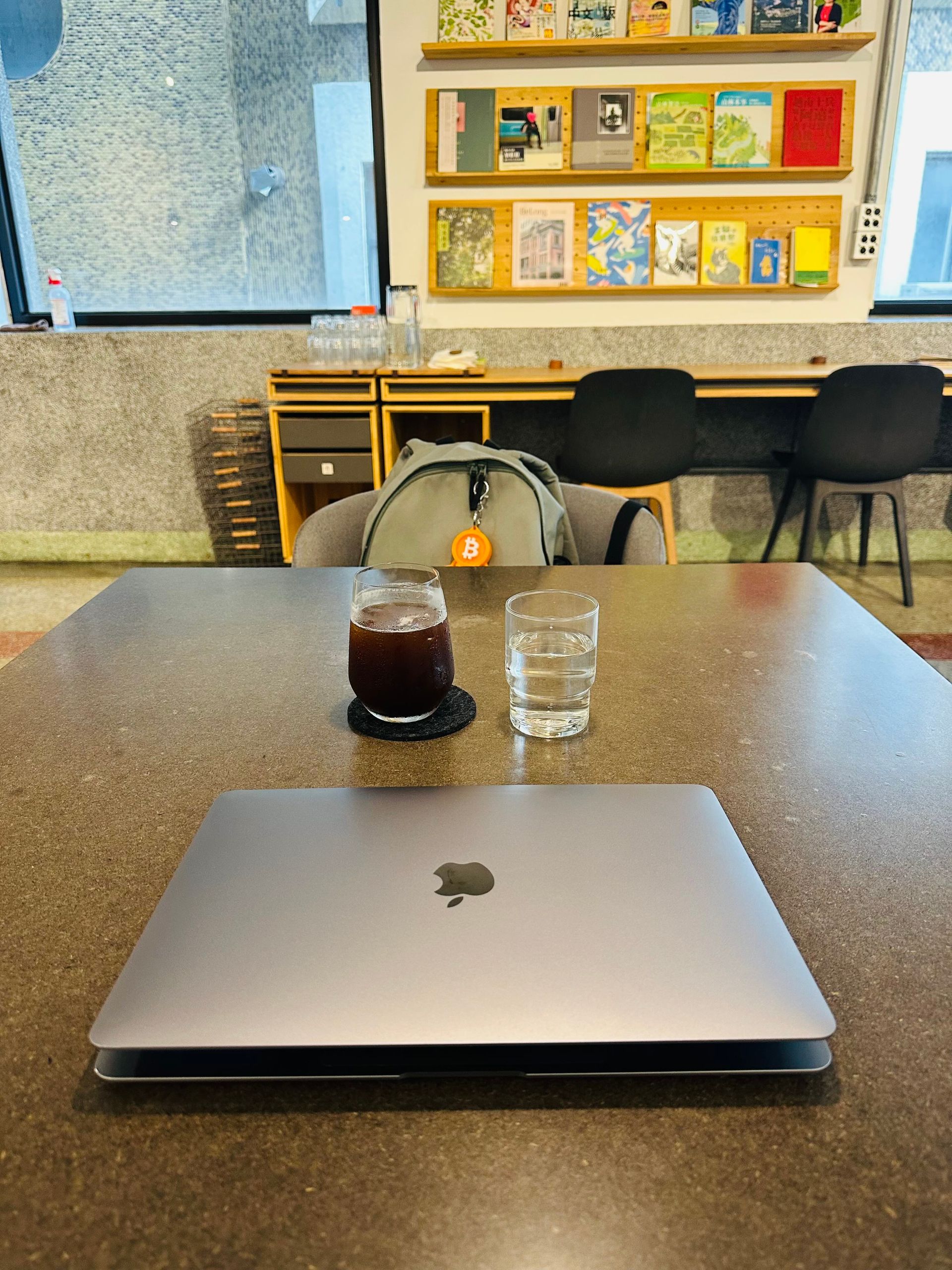 西門站咖啡廳，鬧咖啡 NOW coffee