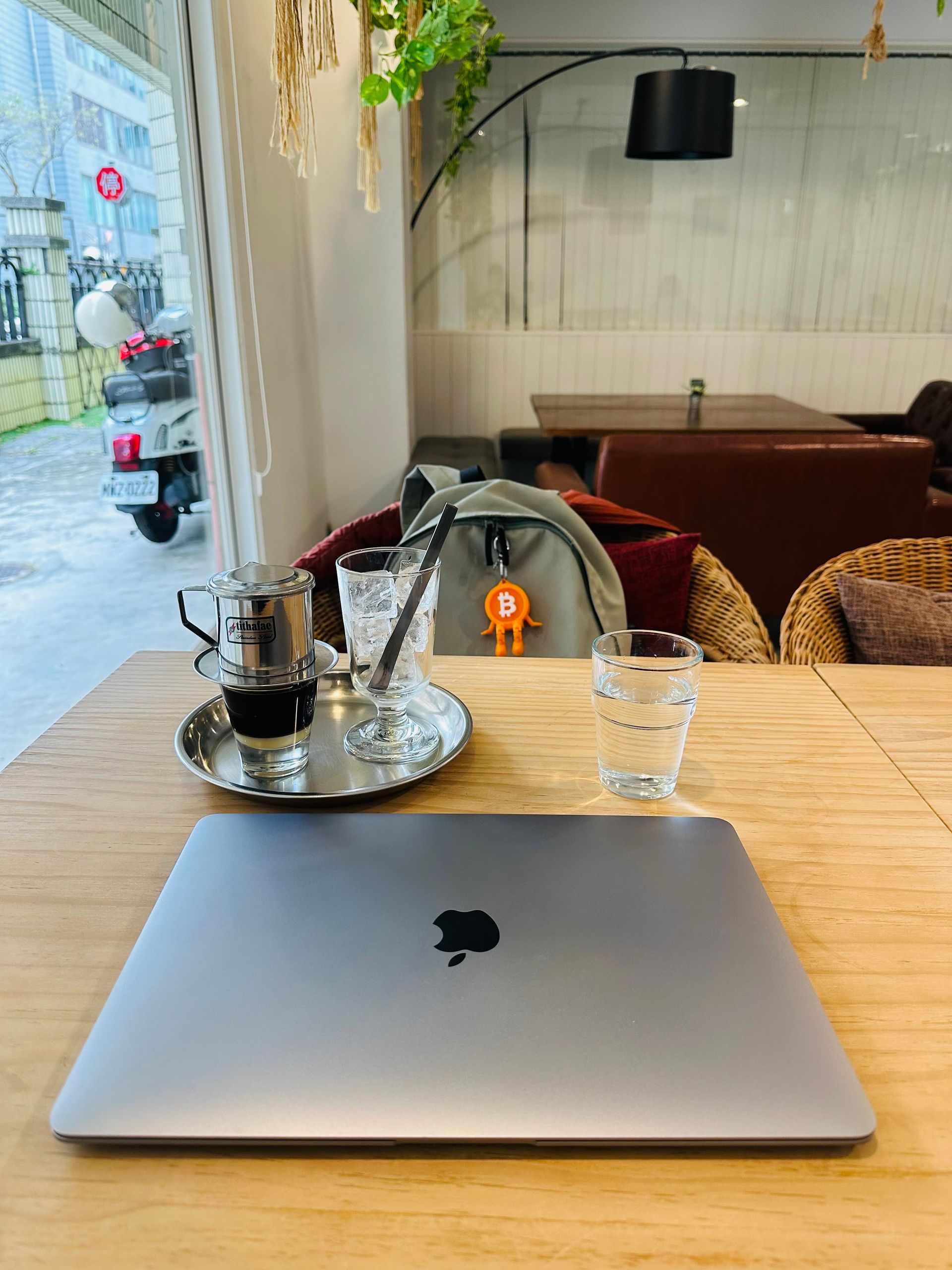 行天宮咖啡廳,CAFE RACO
