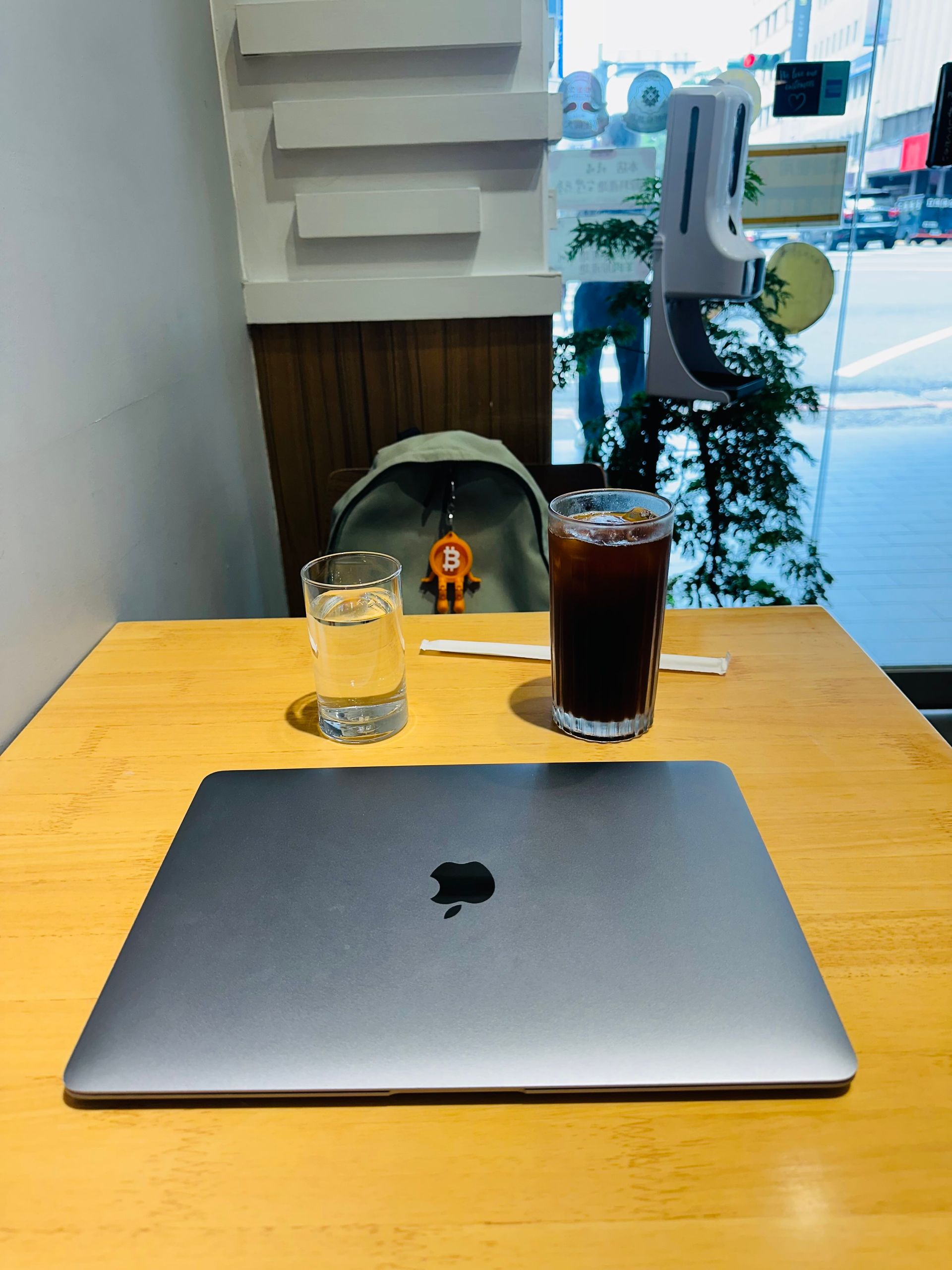捷運台大醫院站咖啡廳，Metro Cafe