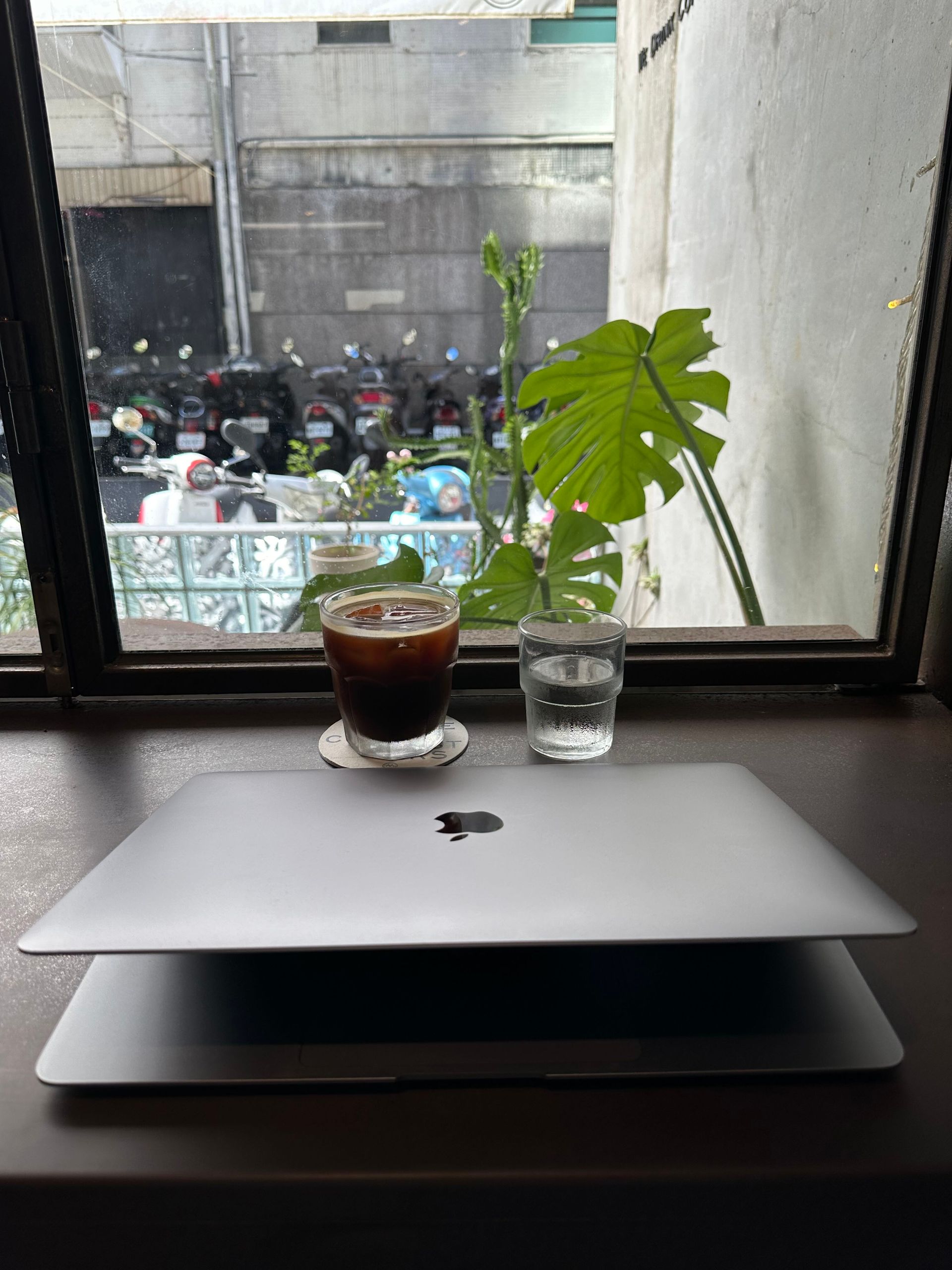 六張犁咖啡廳，Moonshine Coffee Roasters