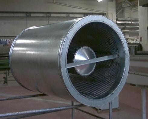 dettaglio silenziatore all'interno dello stabilimento