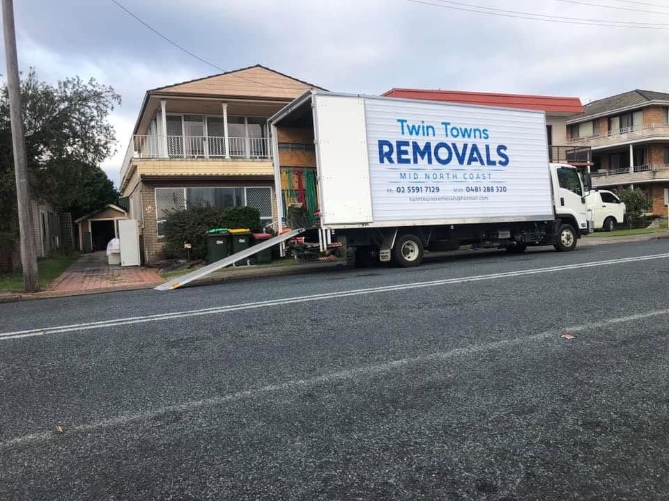 Twin Town Removal Truck in Mid North Coast
