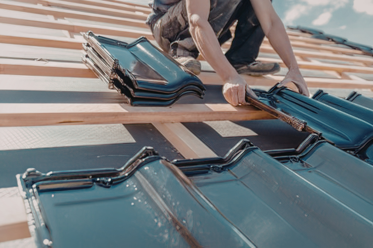 Learn how modern roofing companies use connected software to move storm-damage leads from first knoc