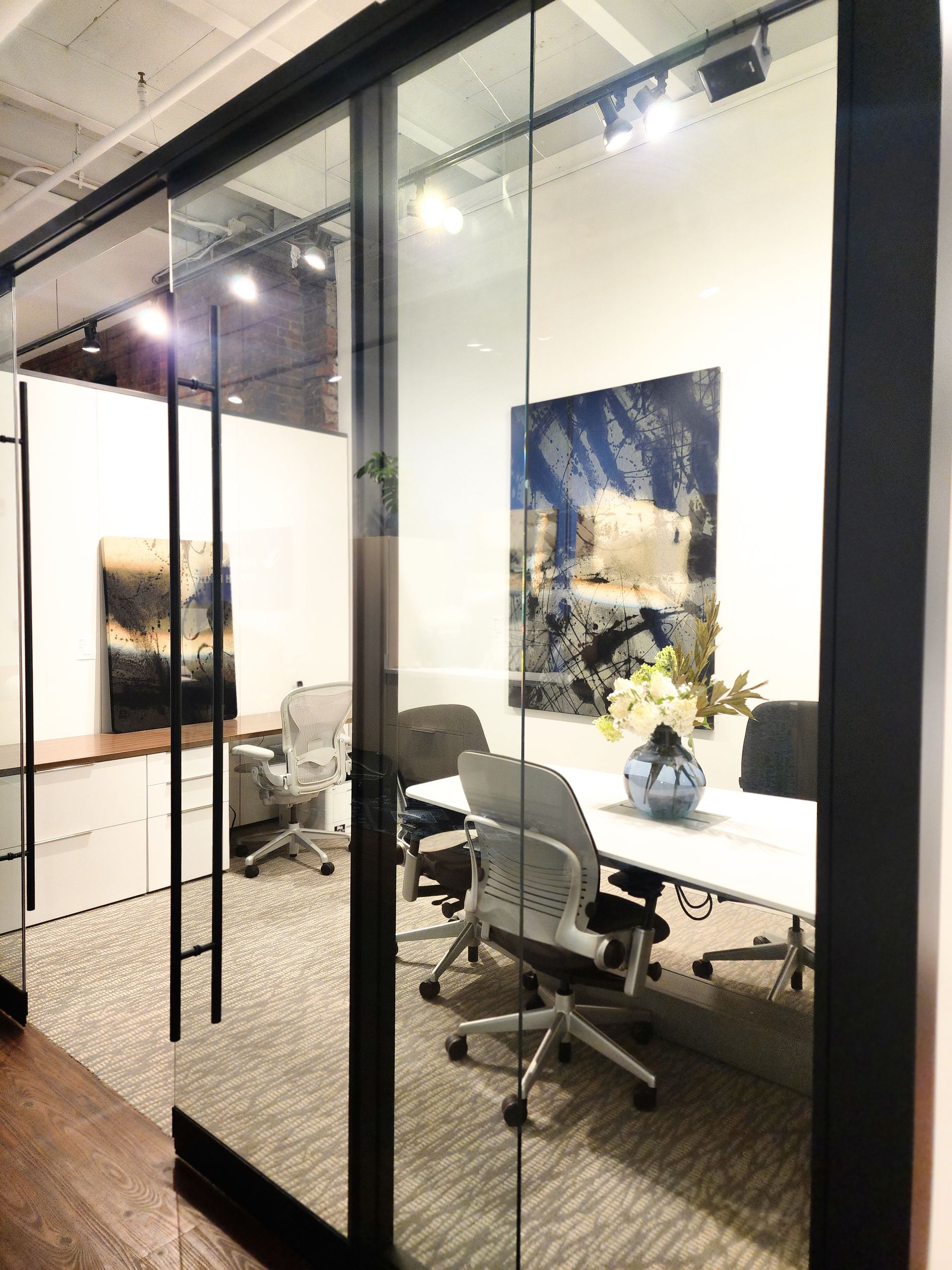 Valerie Kiser Design House and Lifestyle, Art, Clothing