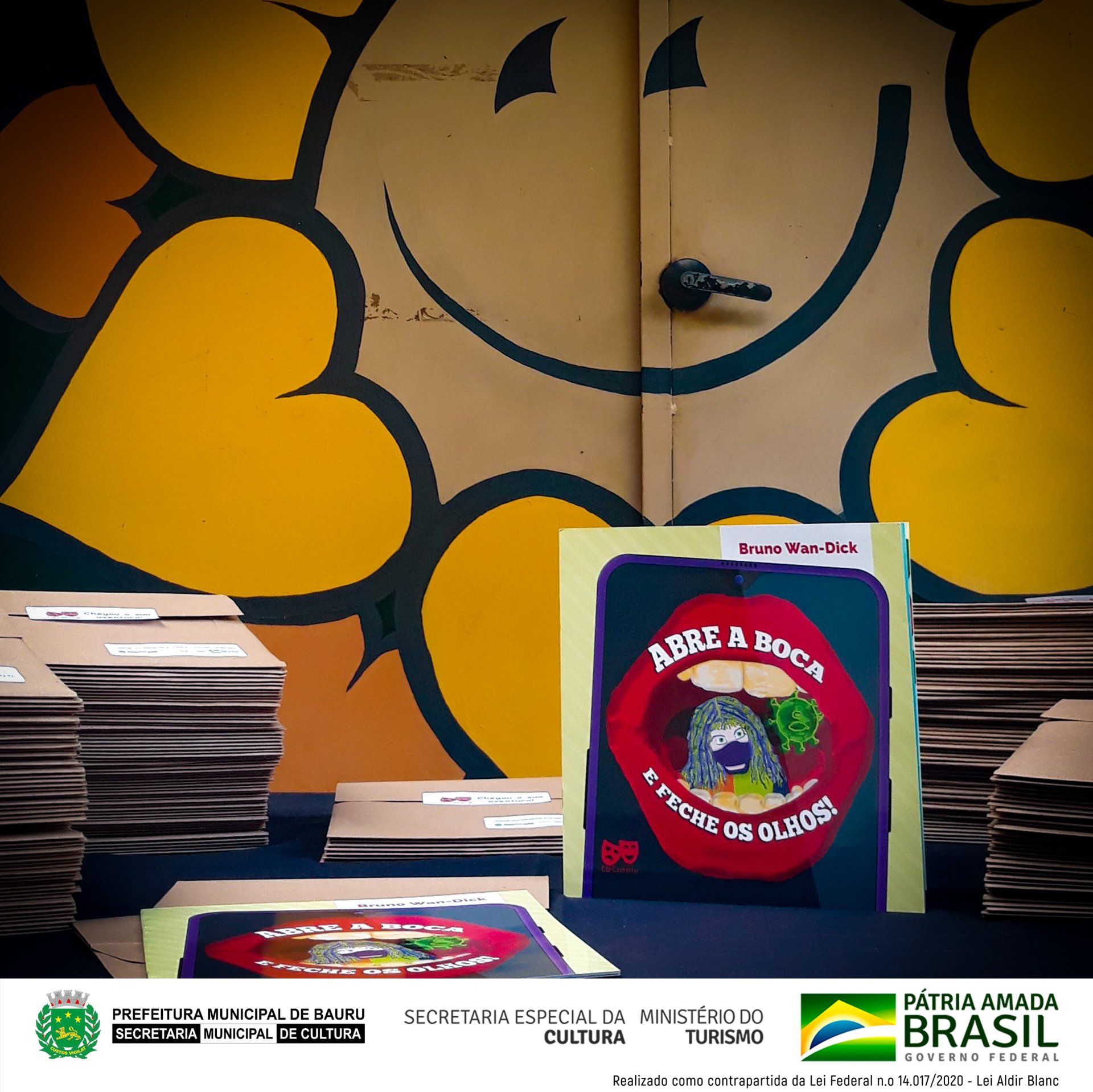 Livro “Abre a boca e feche os olhos!” foi entregue ao Projeto Girassol