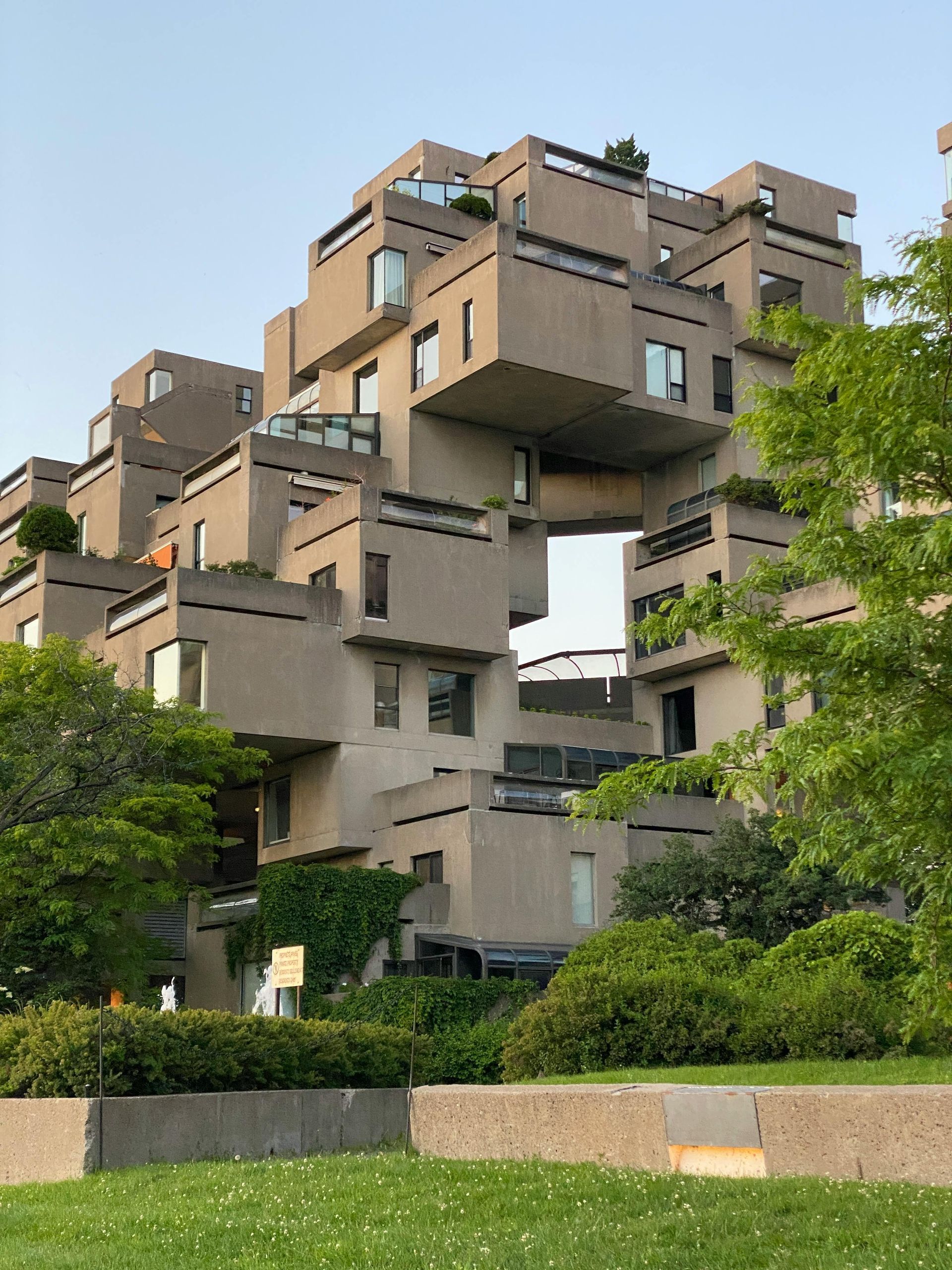 Condo habitat 67