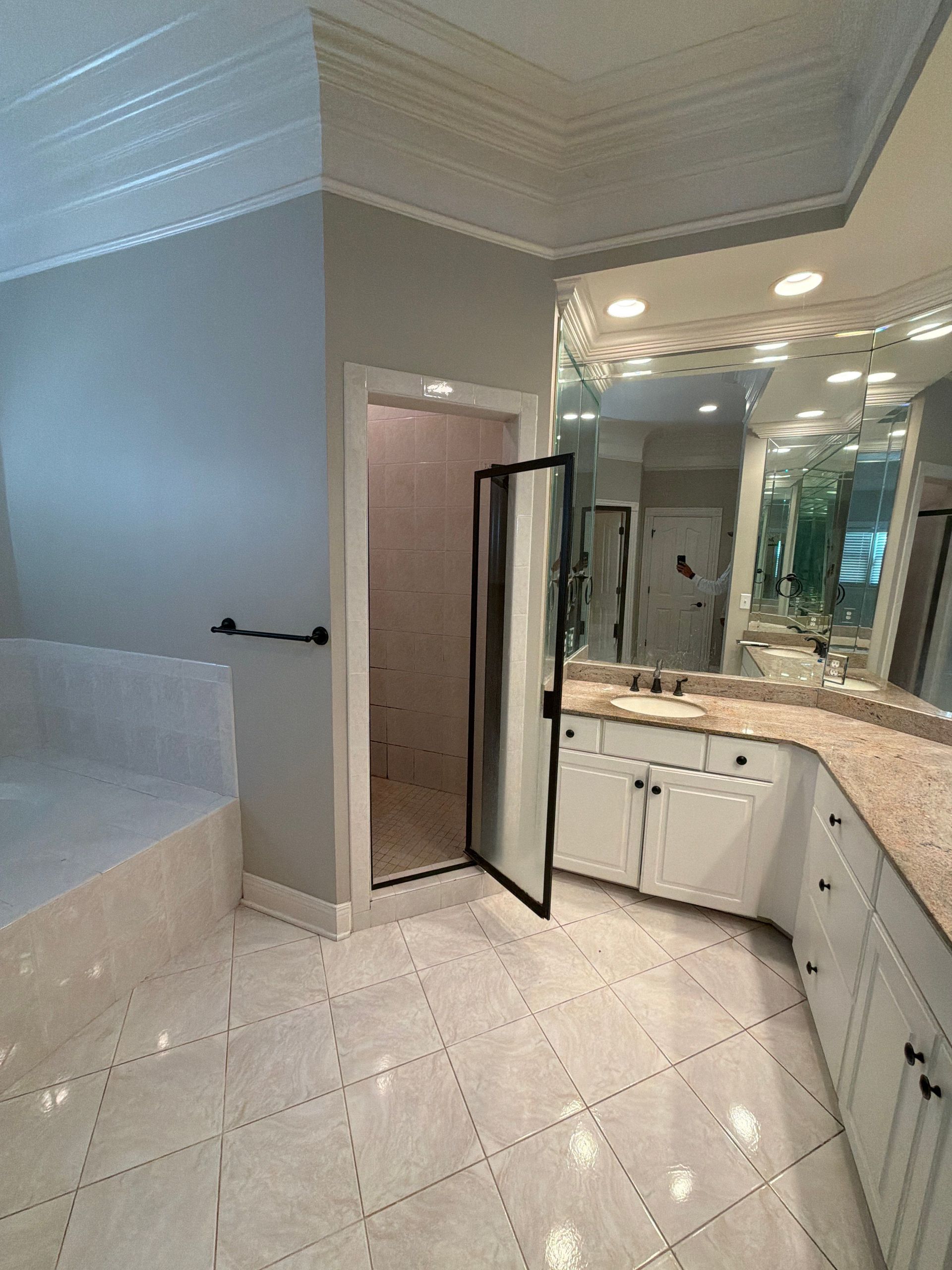 Beautiful finished bathroom remodel in Franklin, Tennessee