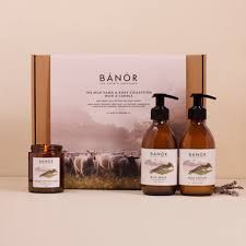 Bánór The Milk Hand & Body Collection with a Candle
