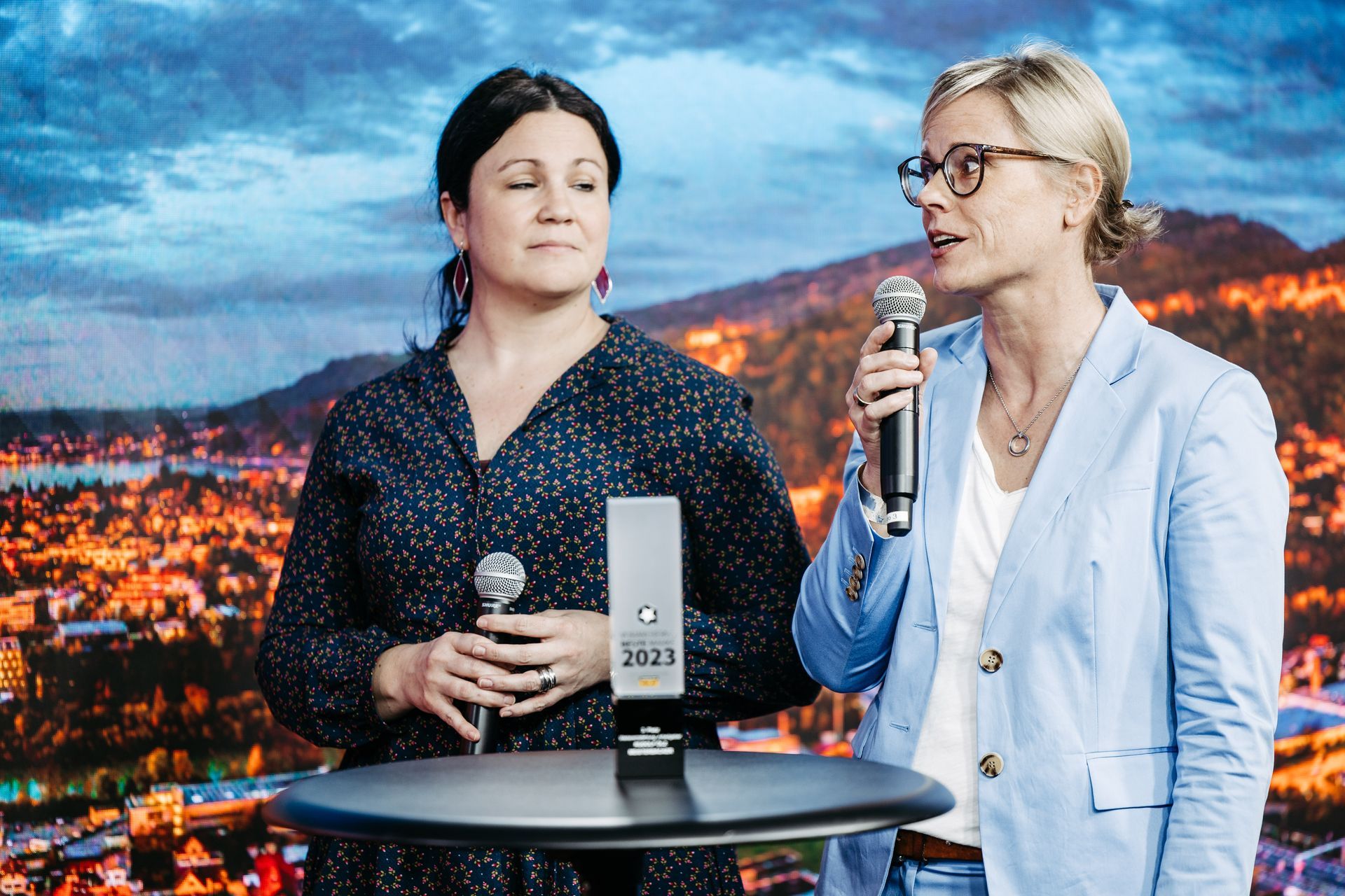 TV Interview 2 Personen