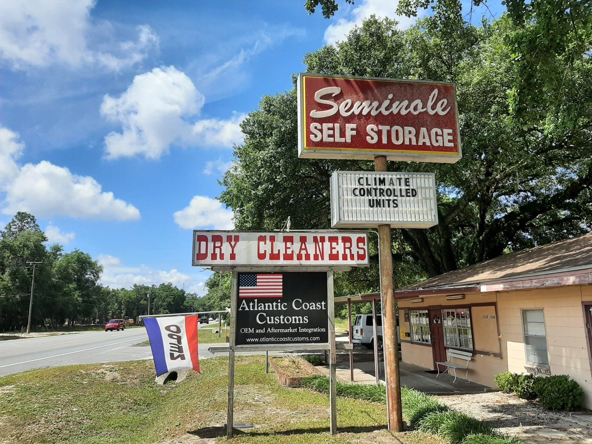 Green self-storage units - Crawfordville, FL - Seminole Self Storage