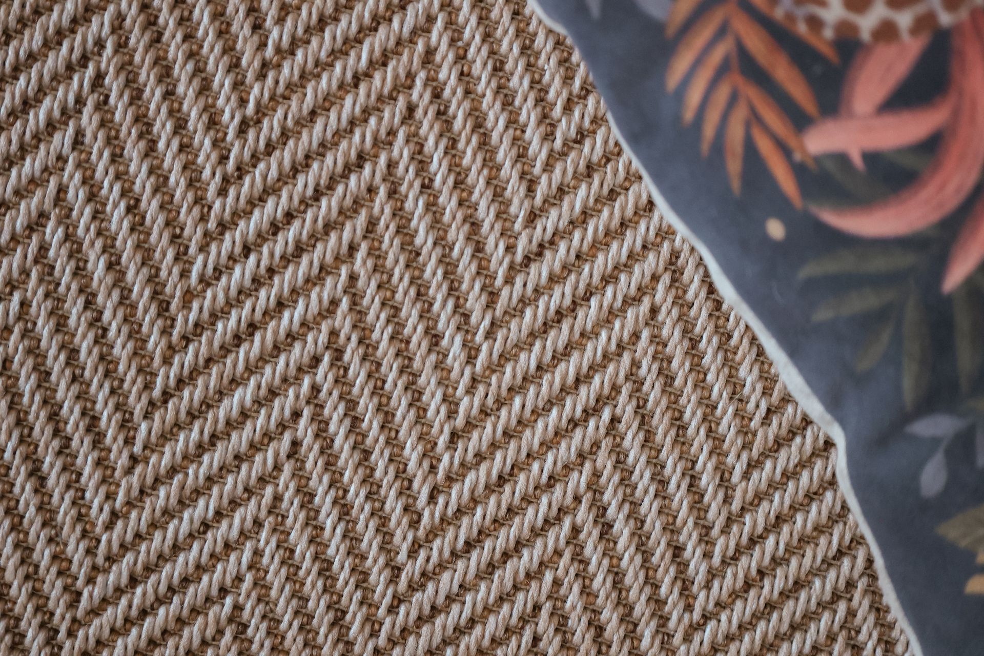 Unnatural flooring garden rug in Kingsbridge