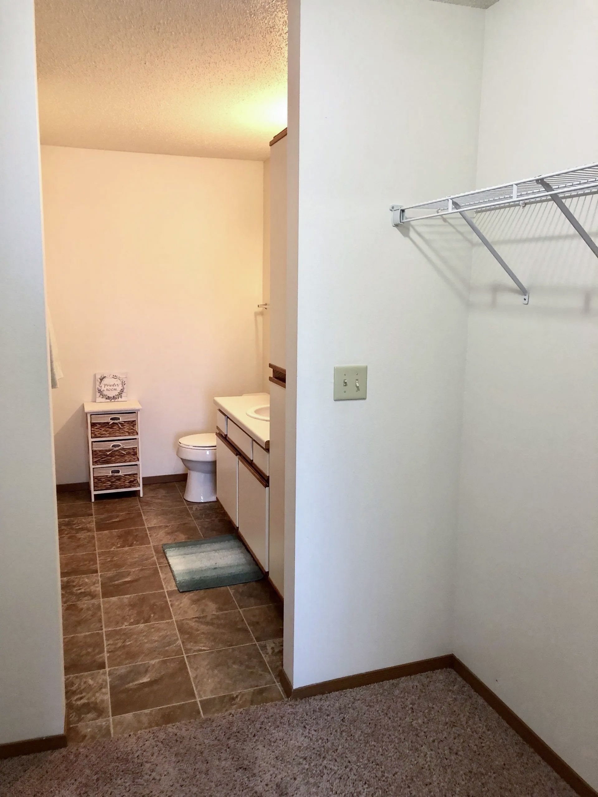 Archway Apartments - Walk in Closet