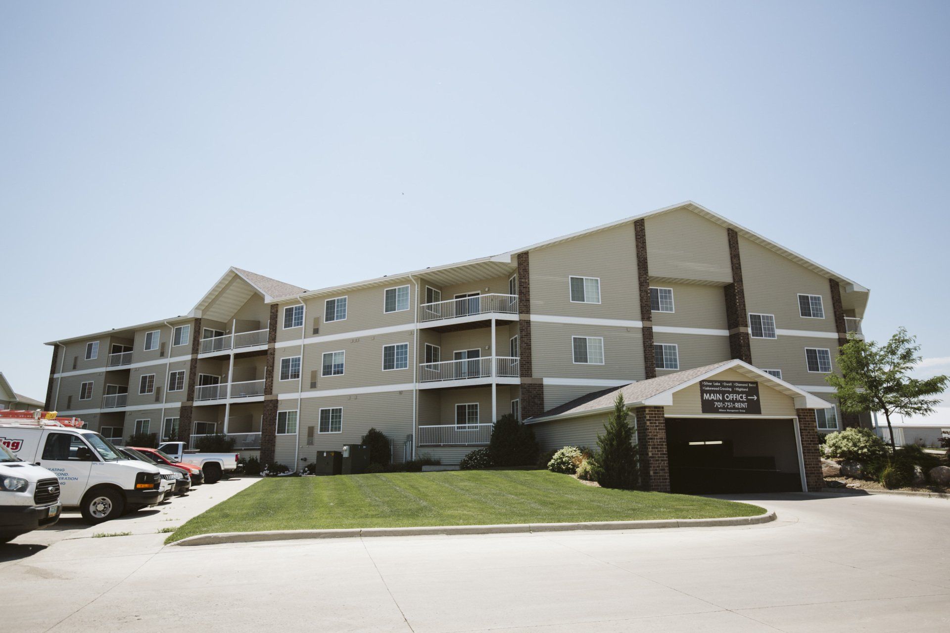 Alternate exterior view of Lakewood Crossing apartments