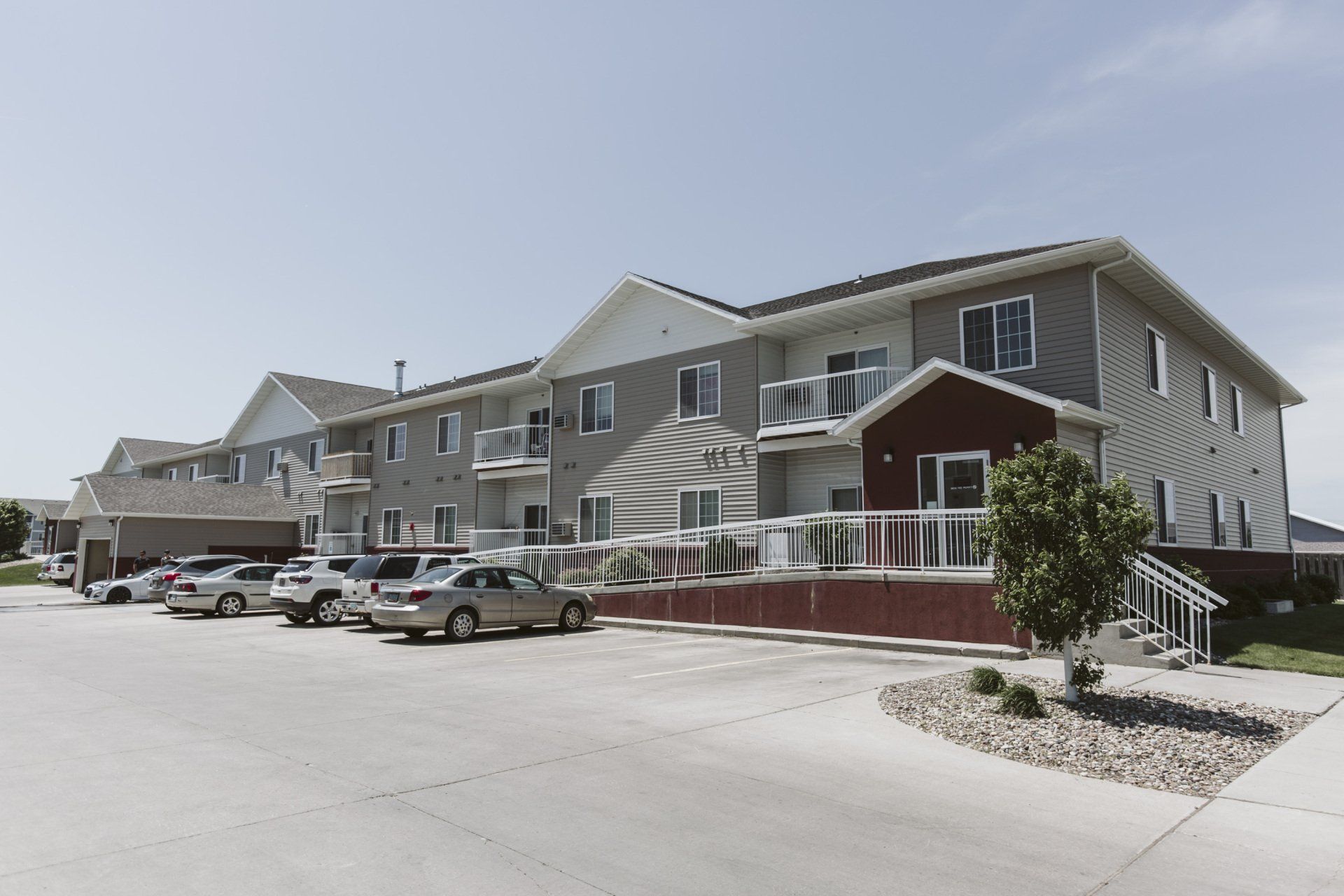 Alternate view of exterior of Silver Lake Apartments Building