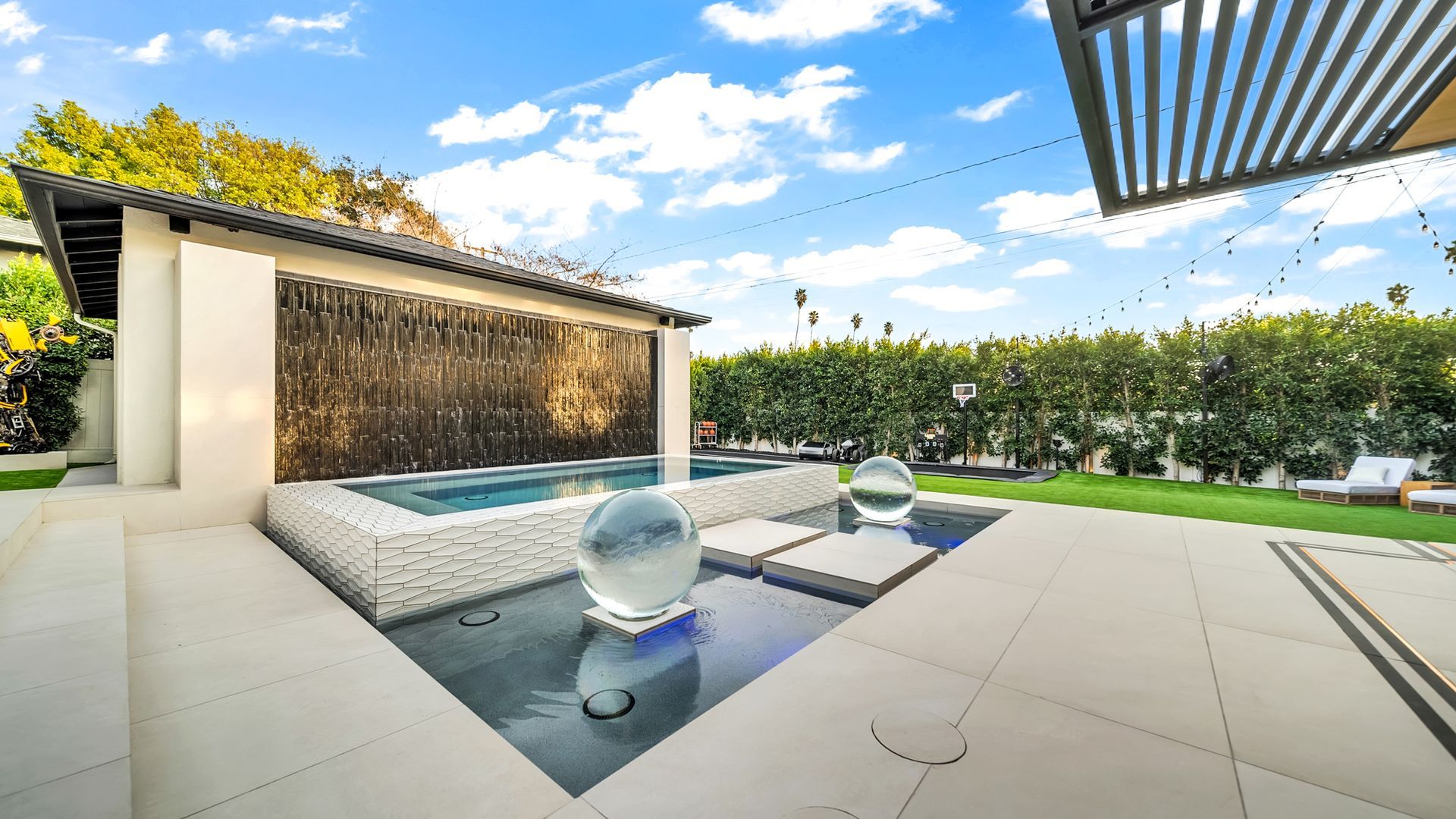Custom pool and outdoor living space in Los Angeles. Designed and built by Westmod.