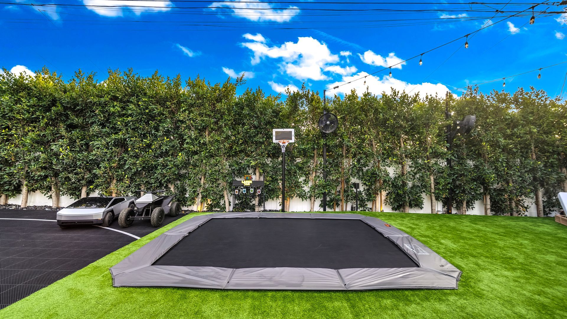 Custom pool and outdoor living space in Los Angeles. Designed and built by Westmod.