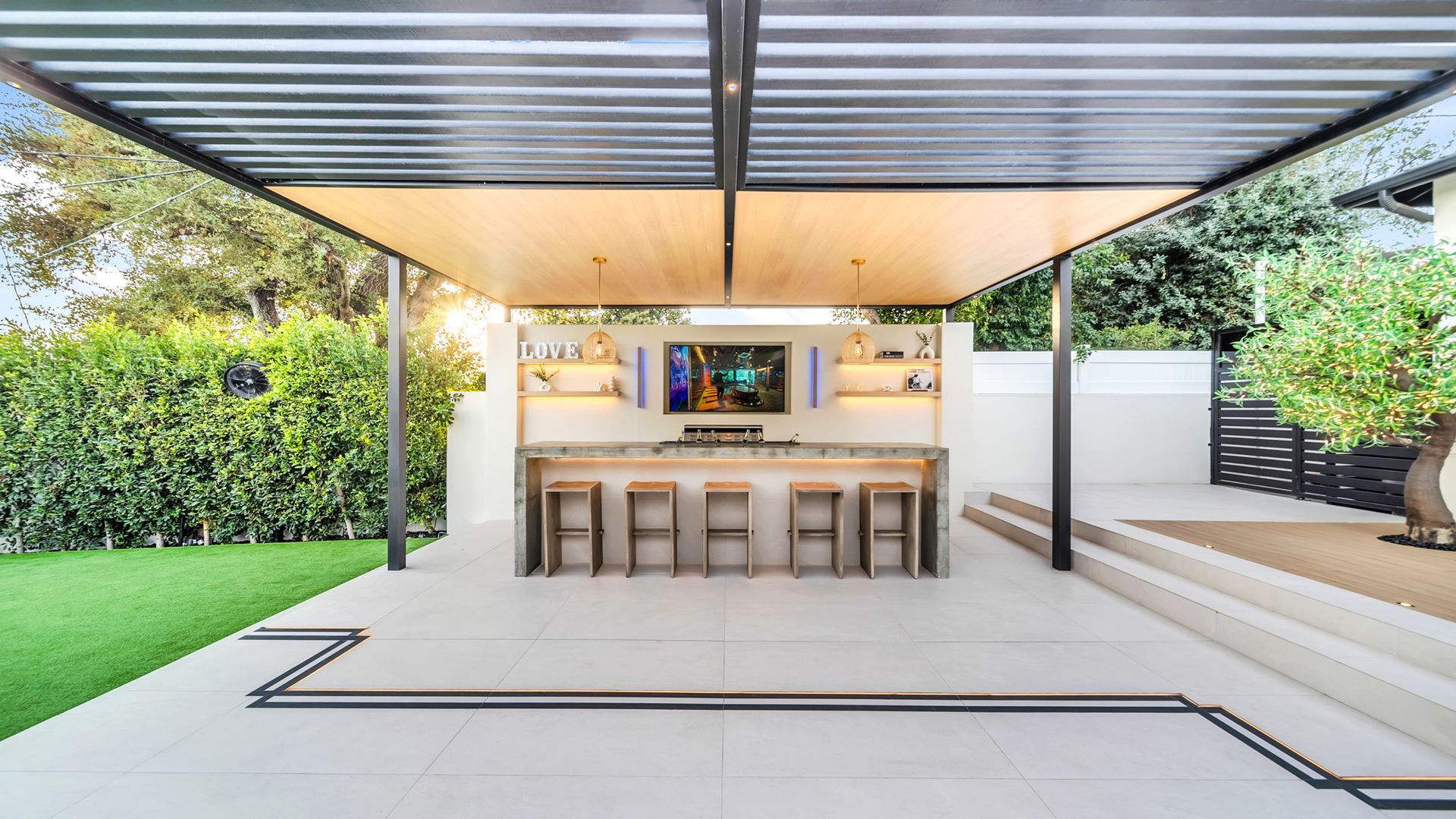 Custom pool and outdoor living space in Los Angeles. Designed and built by Westmod.