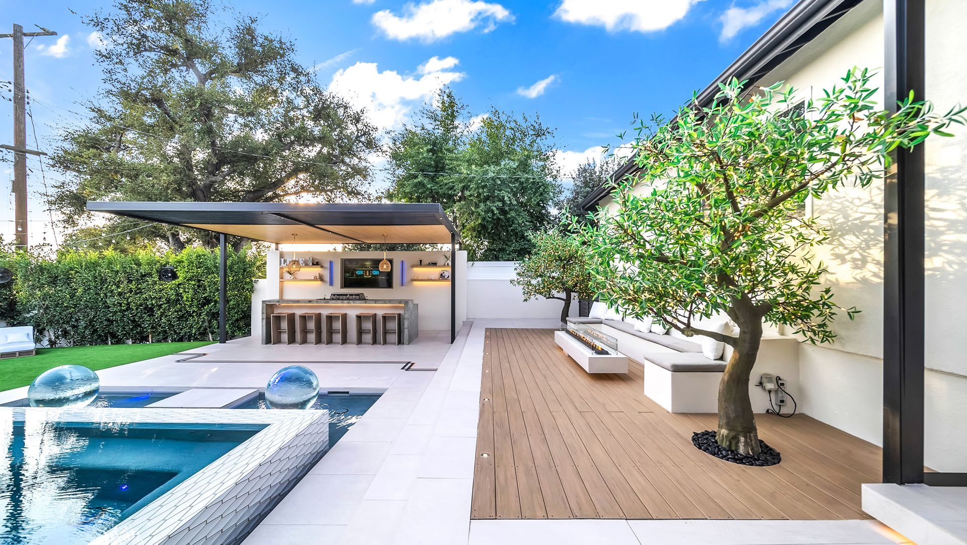 Custom pool and outdoor living space in Los Angeles. Designed and built by Westmod.