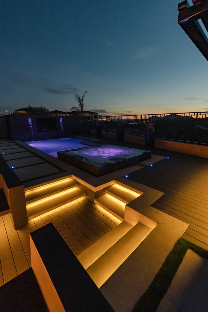 Luxury Swimming pool in Porter Ranch, CA.