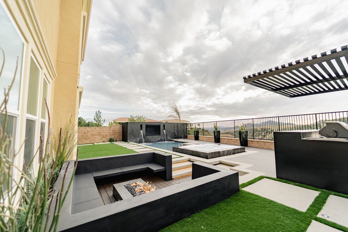 Luxury Swimming pool in Porter Ranch, CA.