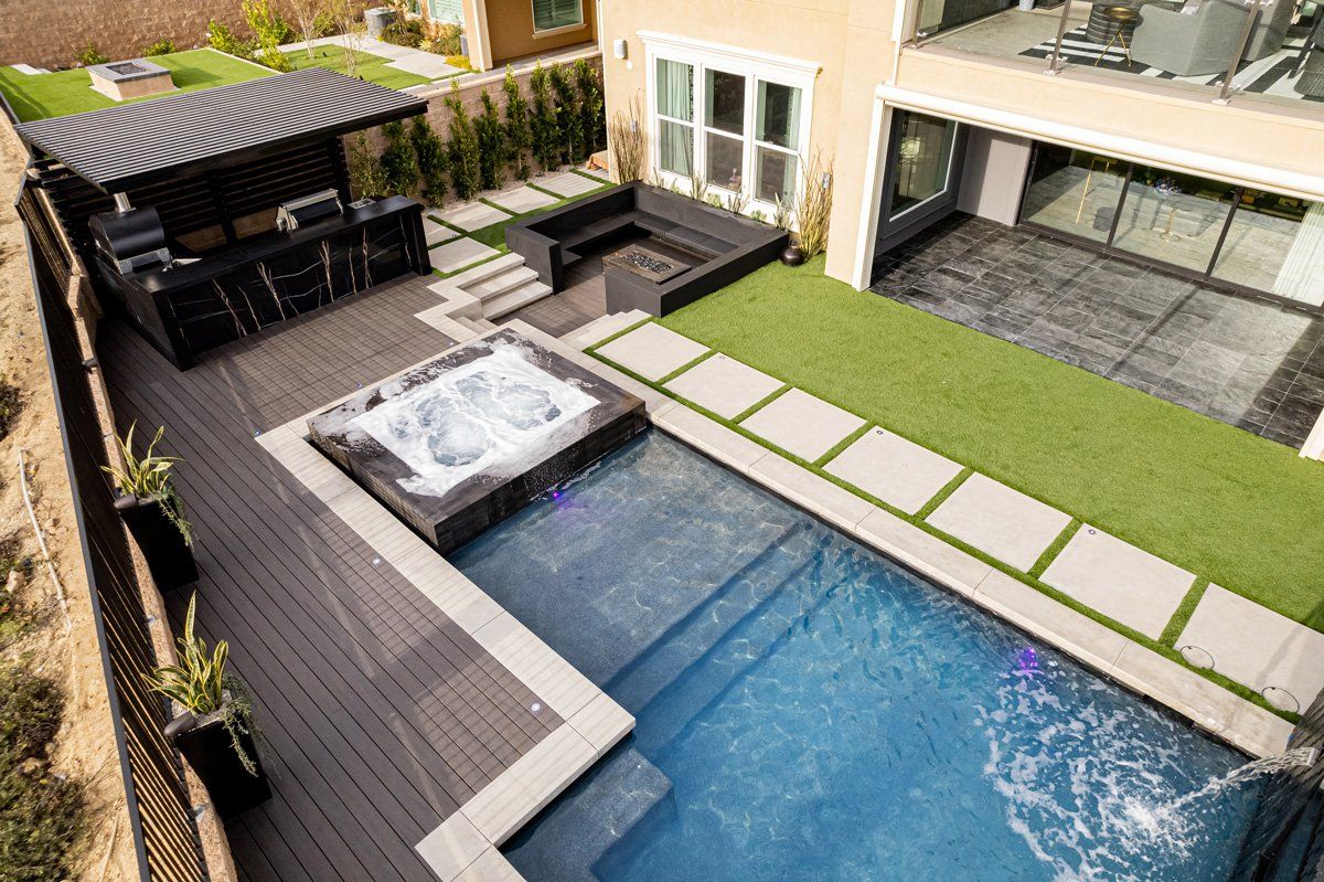 Luxury Swimming pool in Porter Ranch, CA.