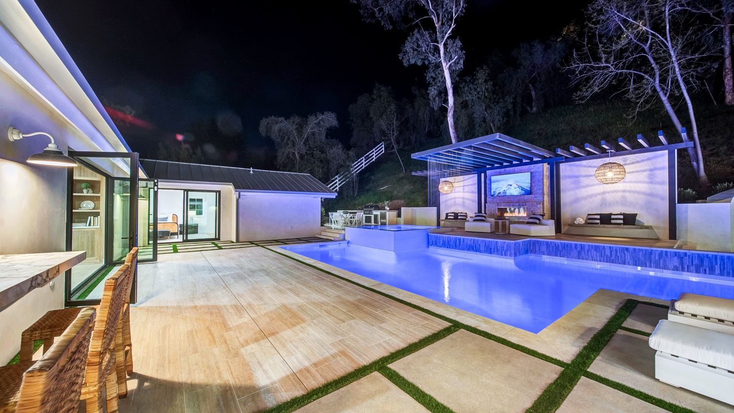custom backyard design by Westmod
