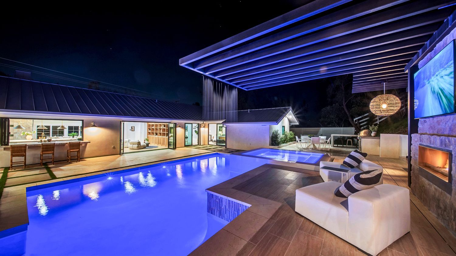 custom backyard design by Westmod