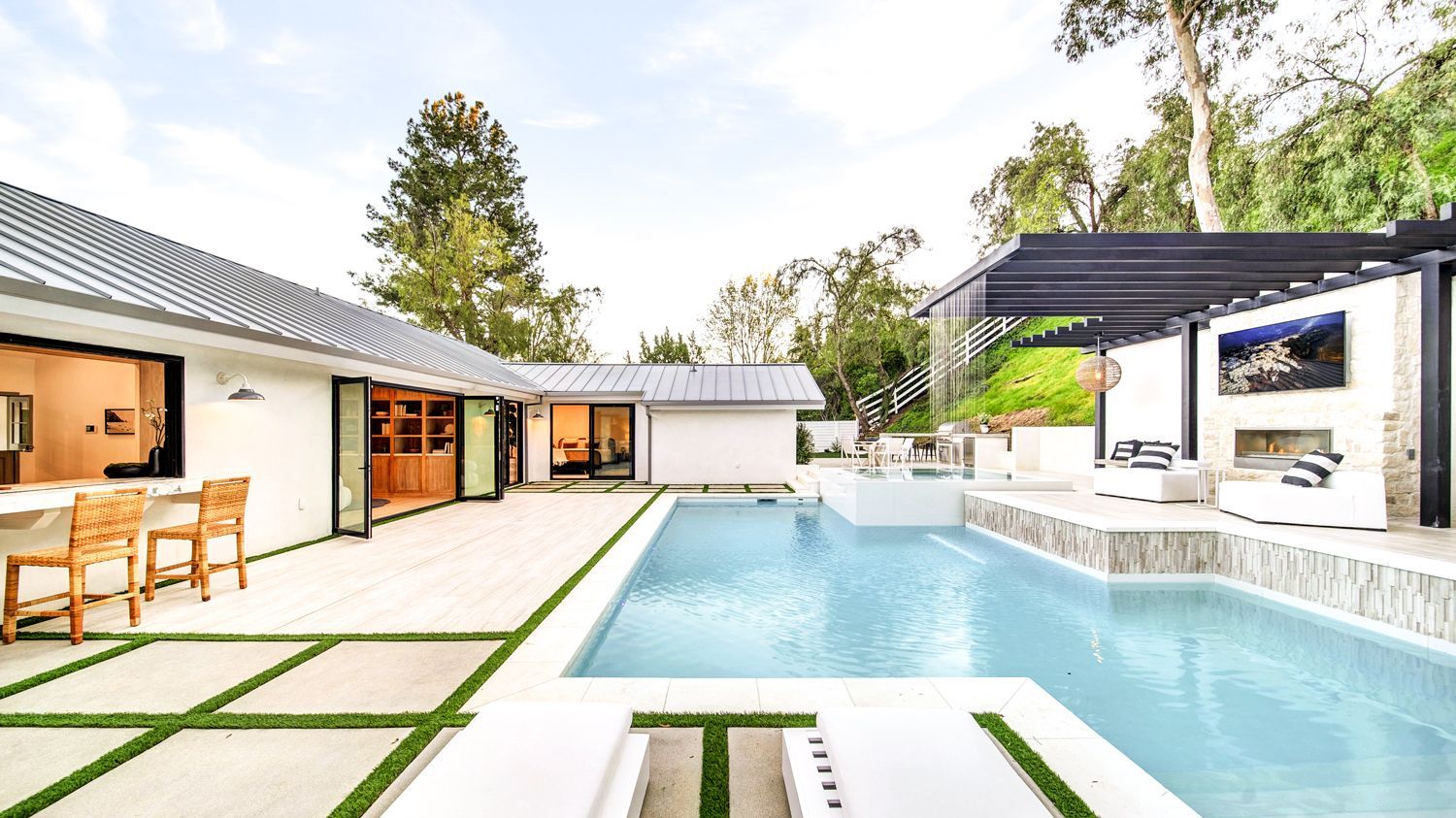 custom backyard design by Westmod