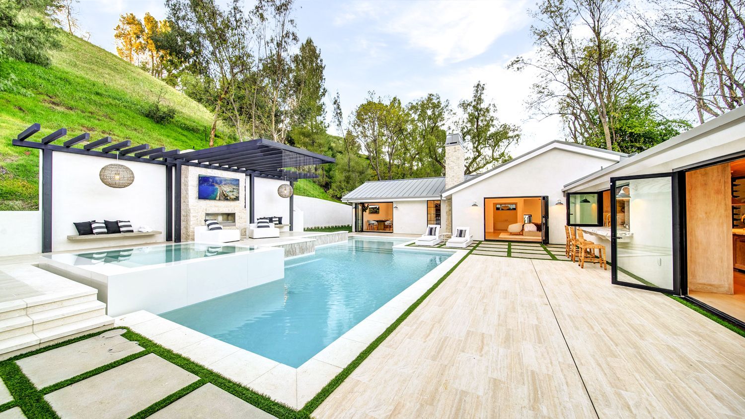 custom backyard design by Westmod