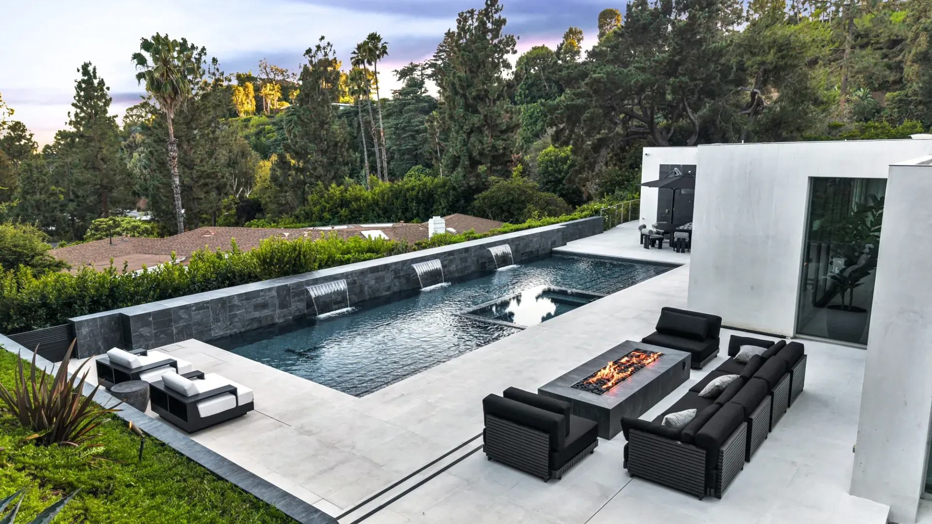 Luxury pool design and construction in Beverly Hills. Design and build by Westmod.