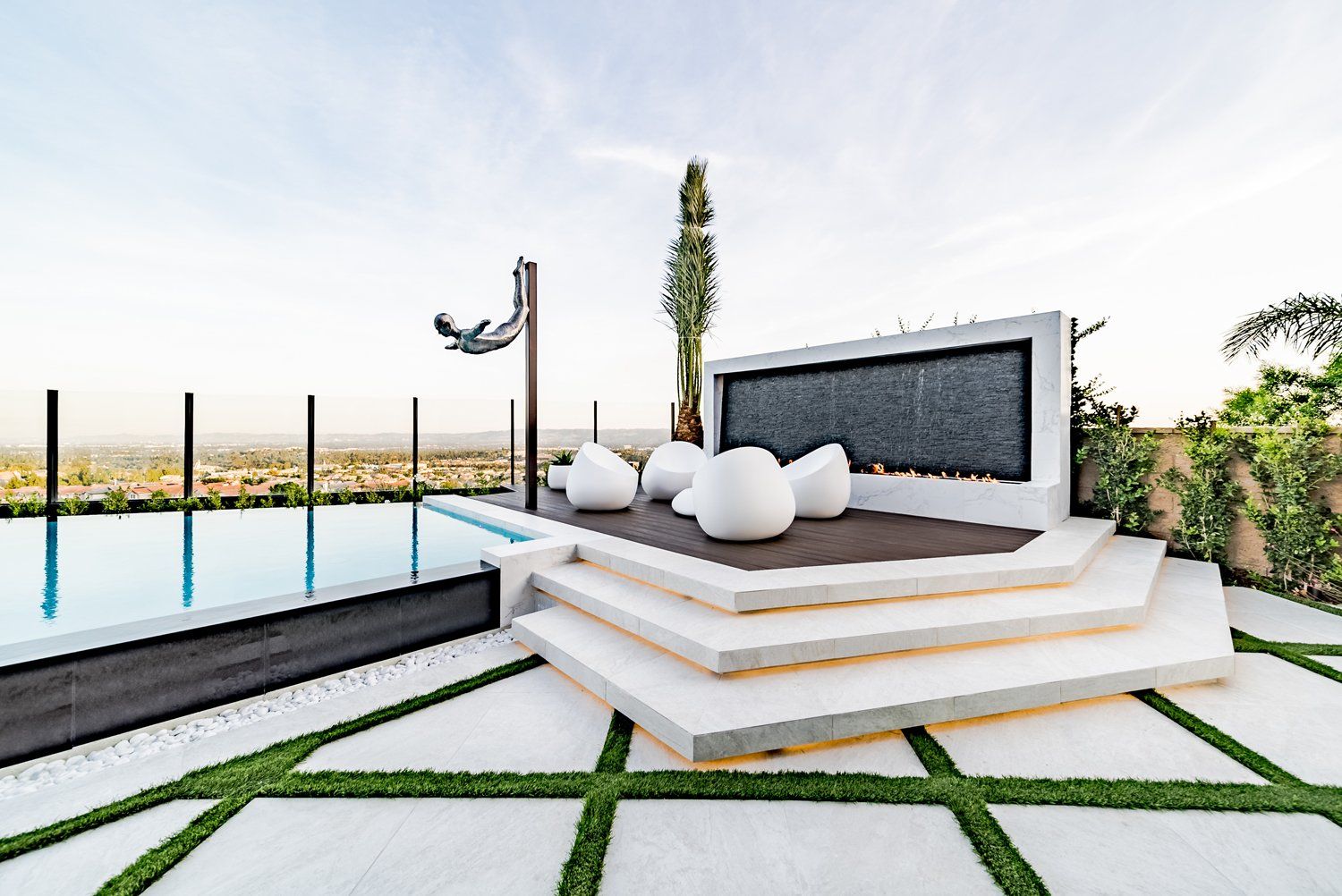 Luxury Swimming pool in Porter Ranch, CA.