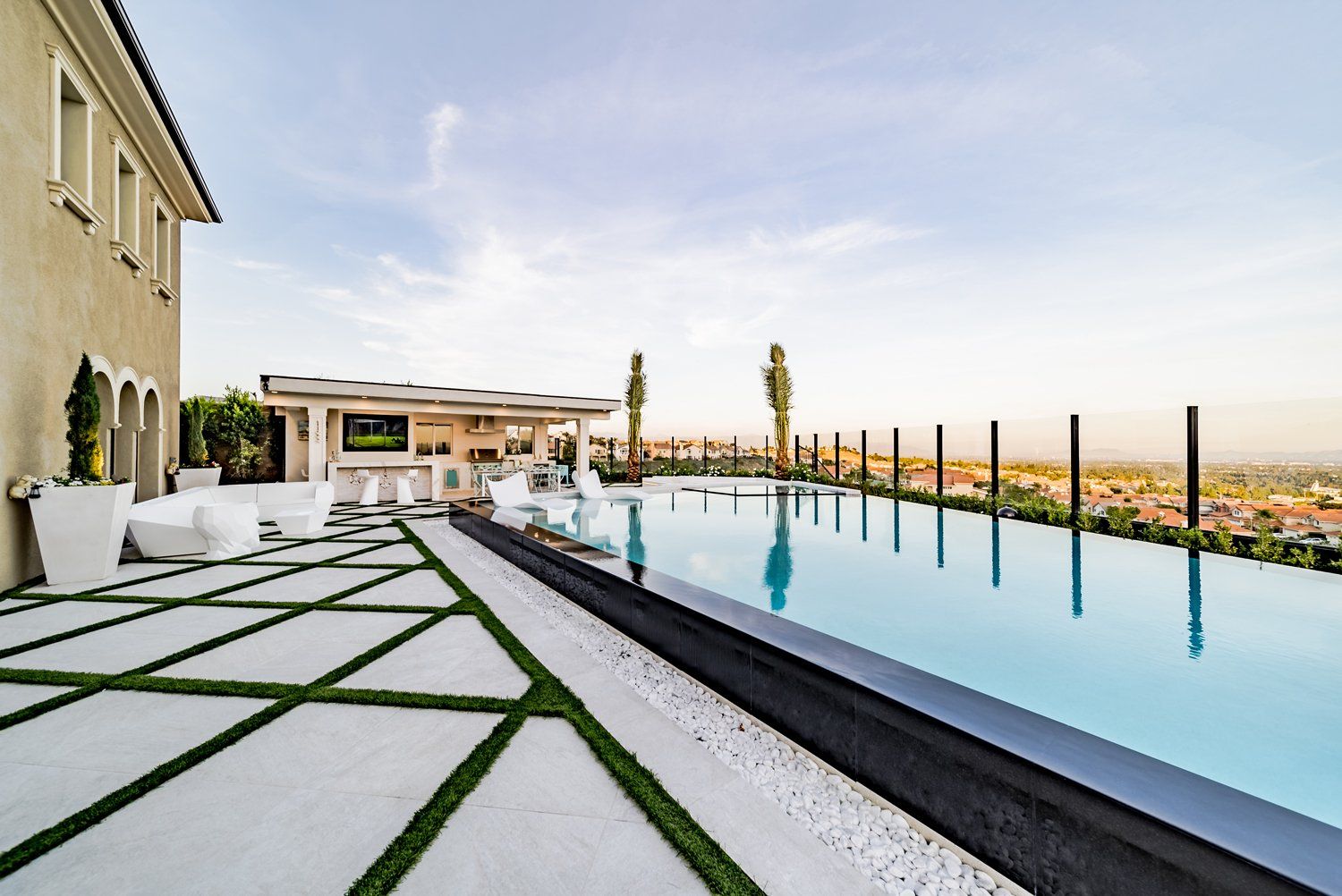 Luxury Swimming pool in Porter Ranch, CA.