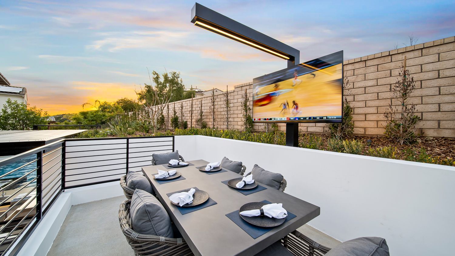 Luxury Swimming pool in Porter Ranch, CA.