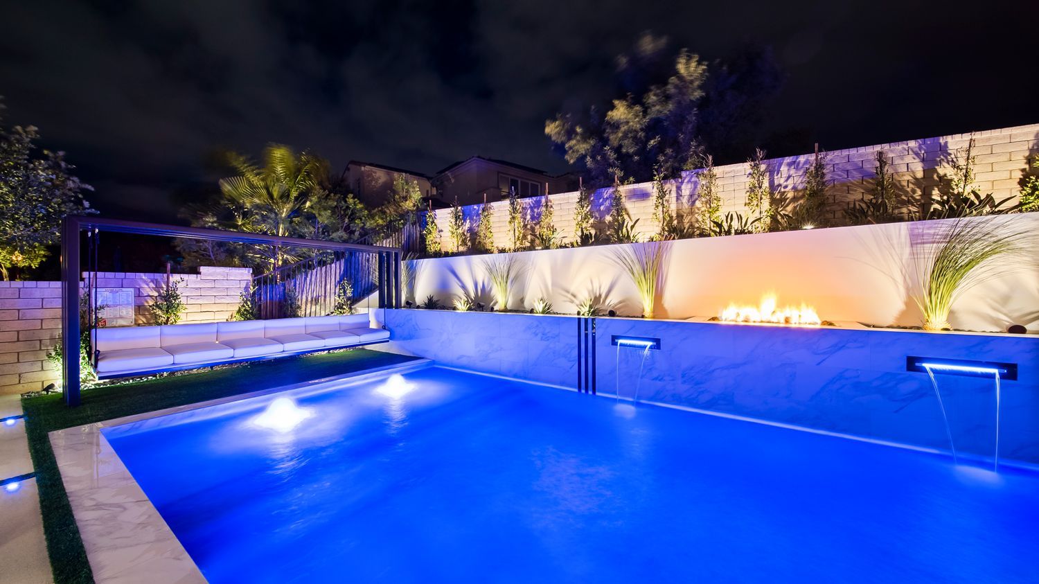 Luxury Swimming pool in Porter Ranch, CA.
