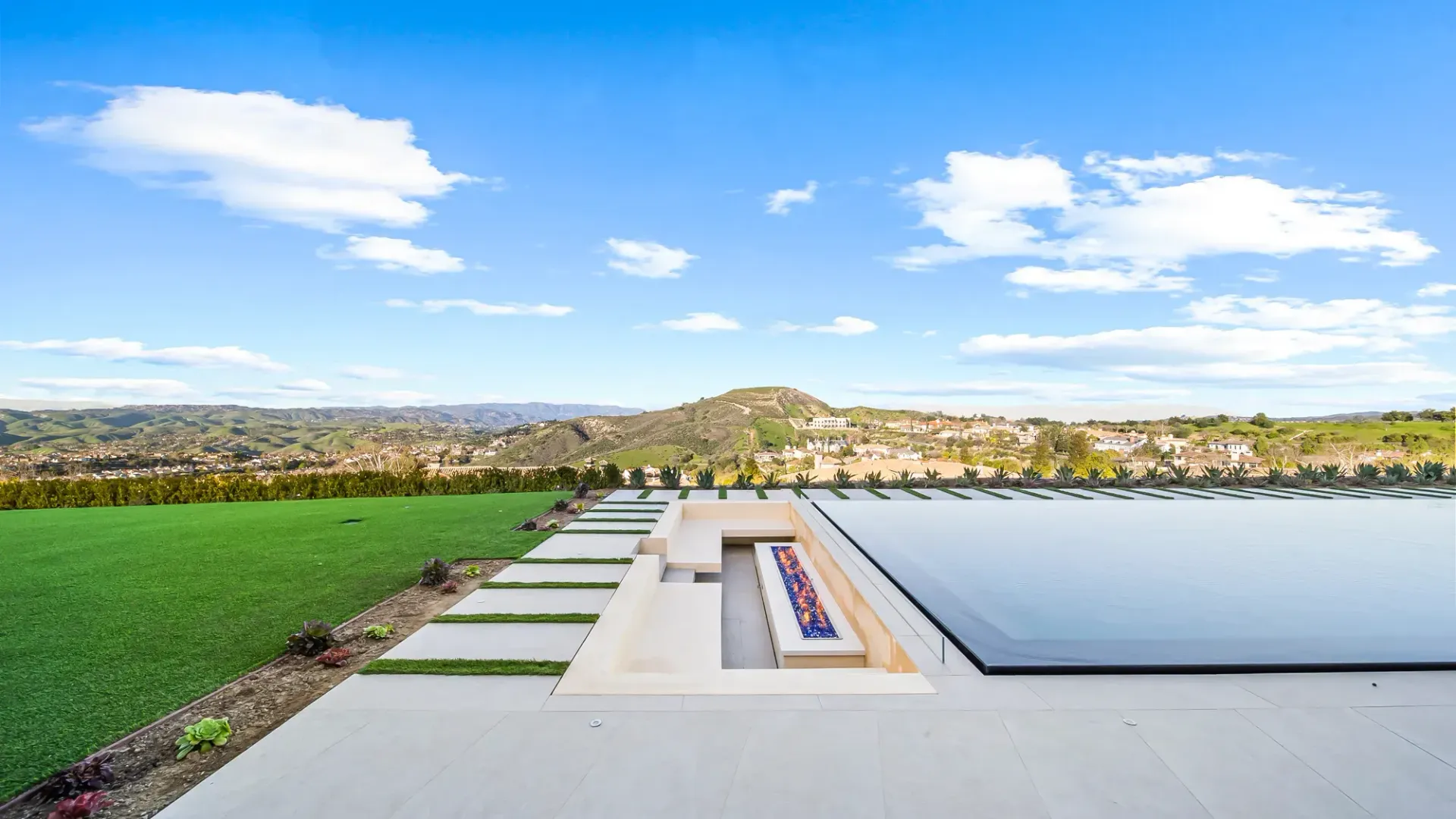 Luxury Swimming pool in Calabasas, CA.
