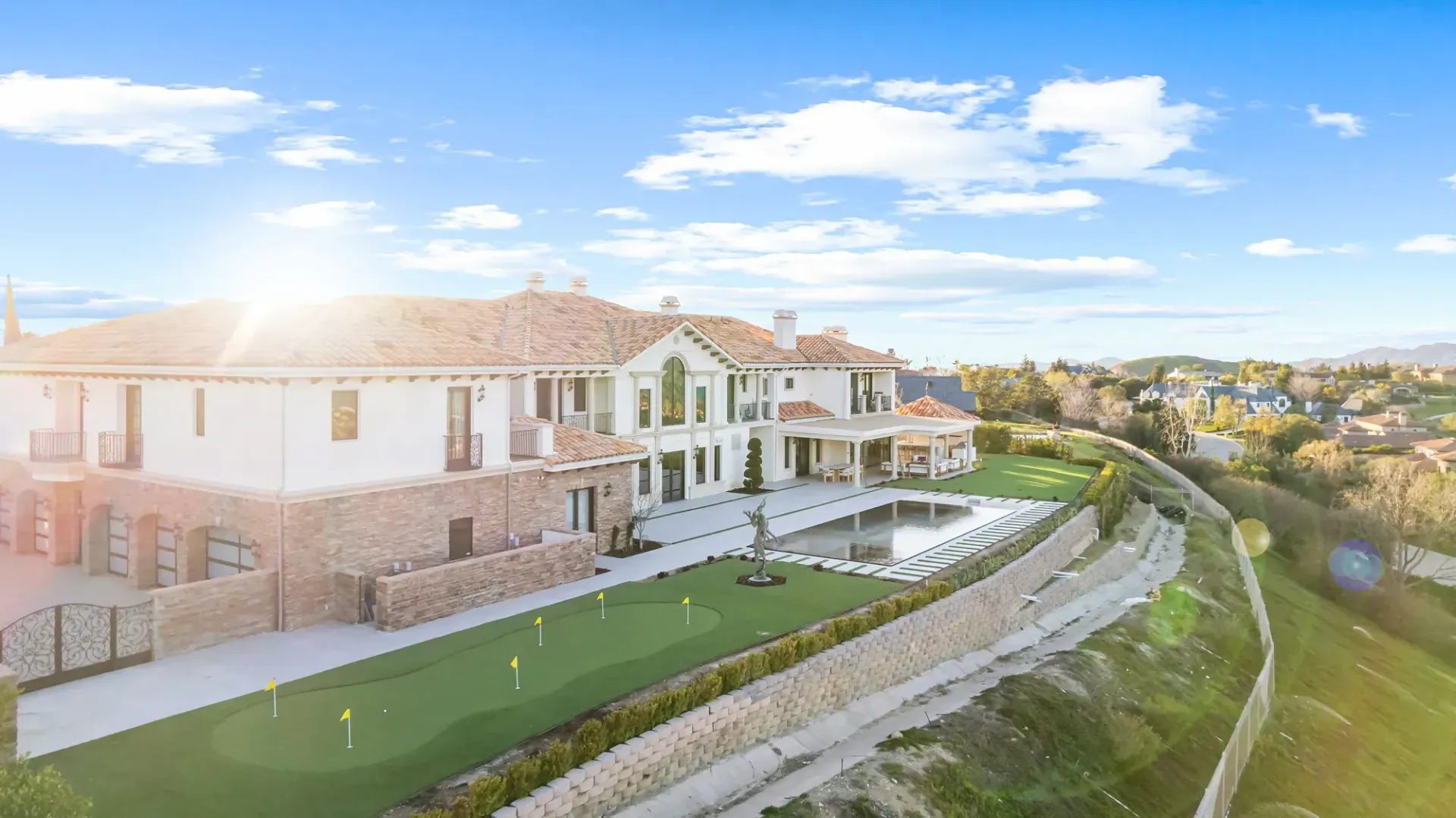 Luxury Swimming pool in Calabasas, CA.