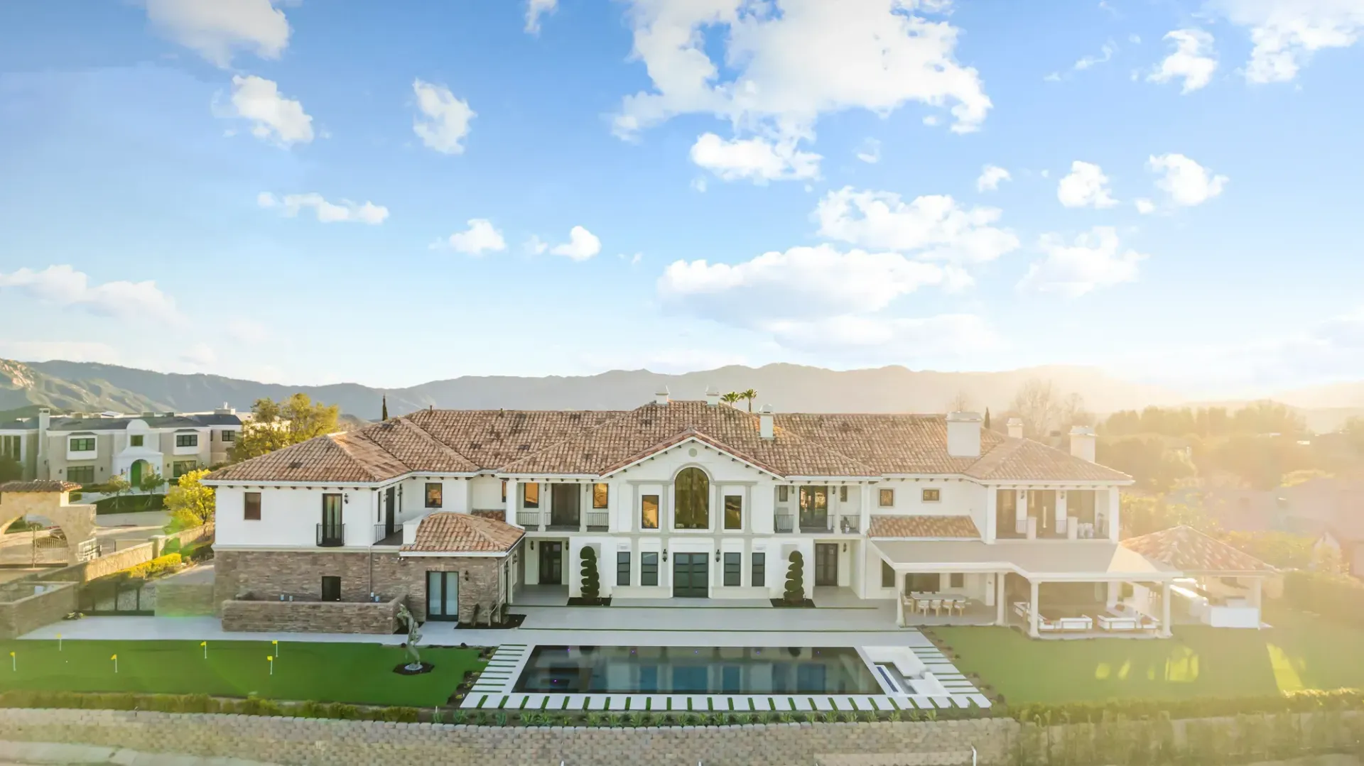 Luxury Swimming pool in Calabasas, CA.