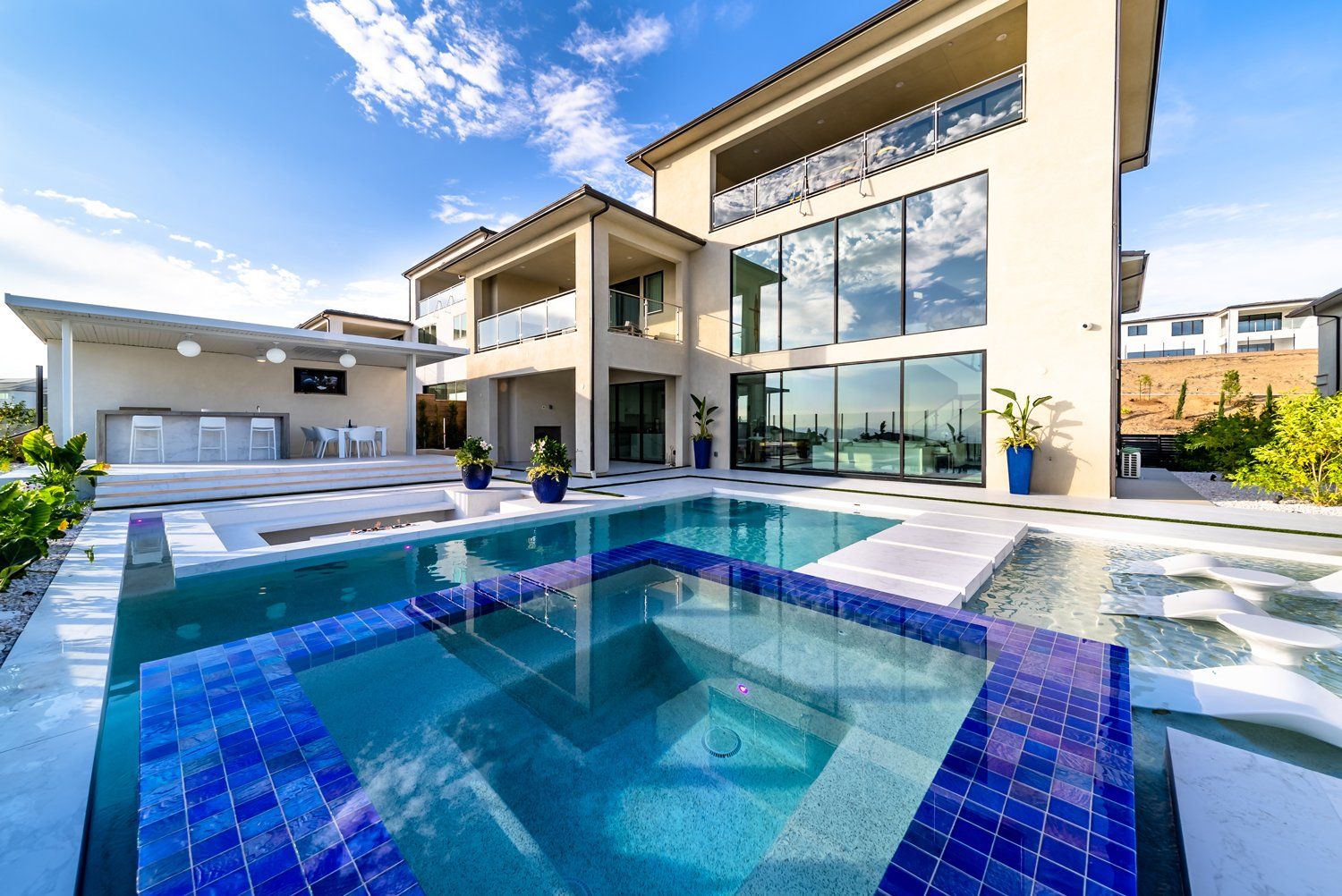 Luxury Swimming pool in Porter Ranch, CA. Luxury Swimming pool in Porter Ranch, CA.